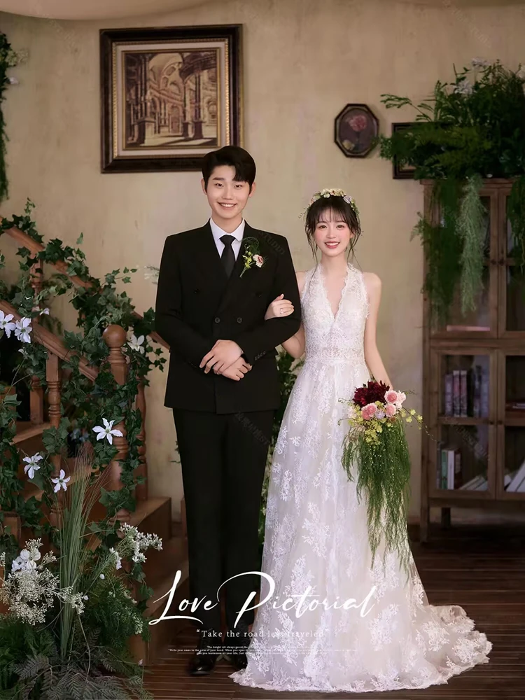 

2026 New Couple Wedding Dress Photo Shoot Indoor Forest System Vintage Light Style Studio Photography Costume Dress