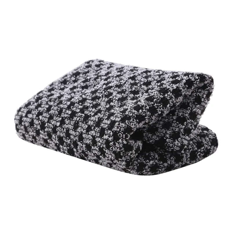 Variant: black plaid