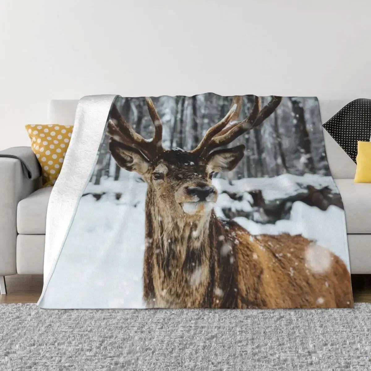 Deer in the snow Throw Blanket Blankets For Sofas Beautifuls decorative Blankets