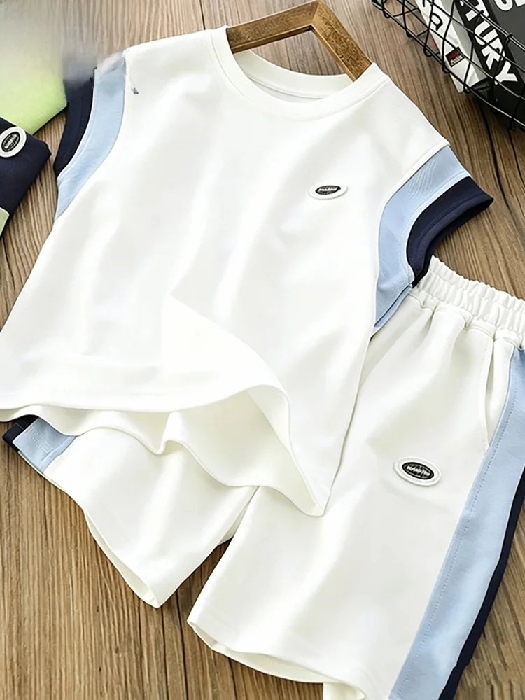 completo-estivo-sportivo-da-ragazzo-slim-fit-senza-maniche-due-pezzi-leggero-traspirante-anti-umidita-lavabile-in-lavatrice-antistatico
