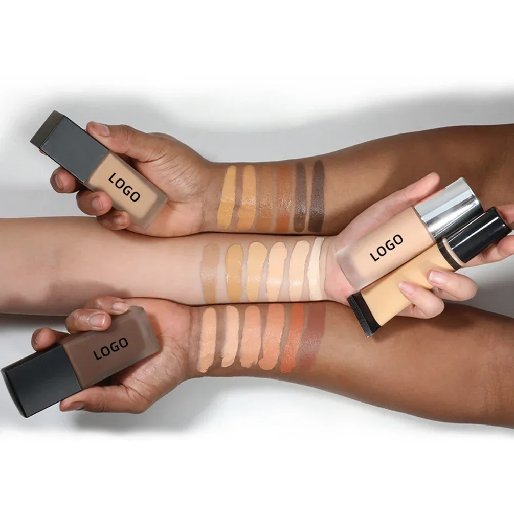 ฉลากส่วนตัว 18 สี Oil Control Liquid Foundation โลโก้ที่กําหนดเองไม่ซีดจางกันน้ํา Matte Full Coveage แต่งหน้าขายส่ง