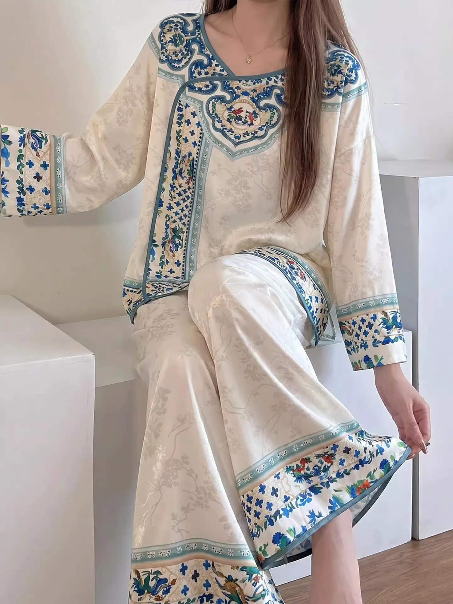 Court Style Women's Sleepwear Ice Silk Long Sleeve Home Clothes Spring Autumn New Retro High End Chinese Summer Home Suit