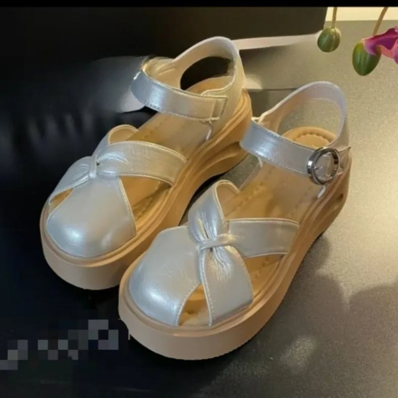 

Римские сандалии Baotou на платформе, женская летняя одежда, новинка 2025 года, дышащая обувь из взрывной ткани