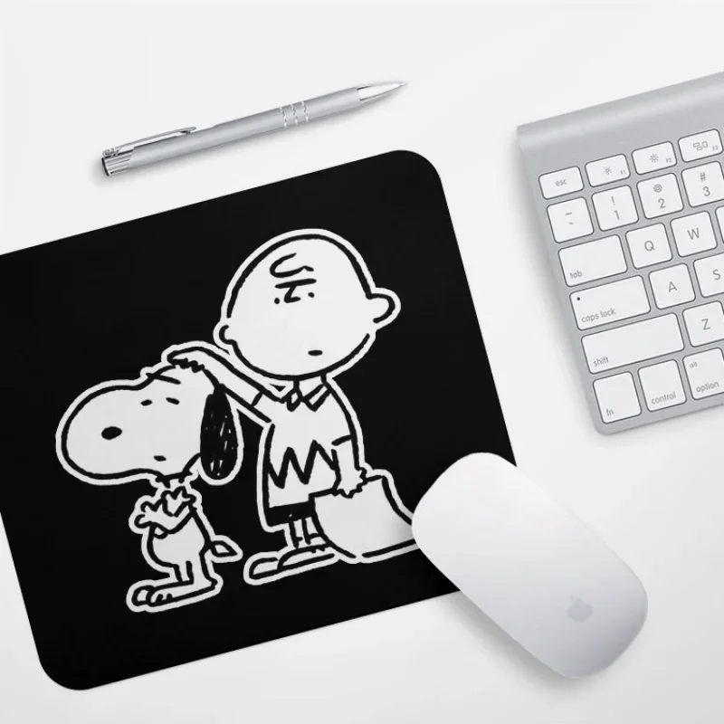 Snoopy Mouse Pad Anime Cartoon Non-slip Thickening Game Mouse Pad Home Office Desk Mouse Pad for Laptop Computer PC Accessories