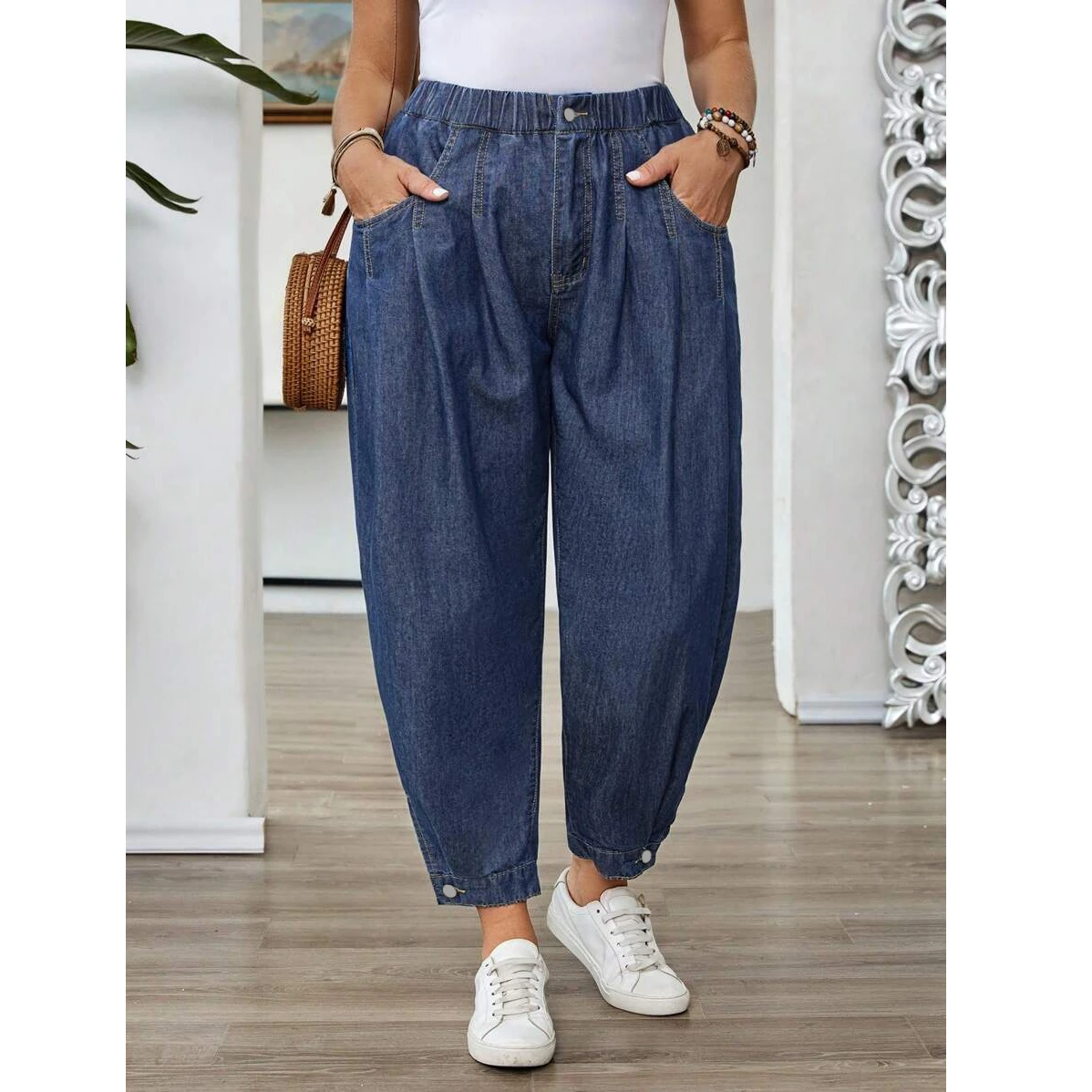

Plus Size Woman Clothing Women Jeans New Flared Hem Button Detail Washed Denim Versatile Fashion Casual Trousers