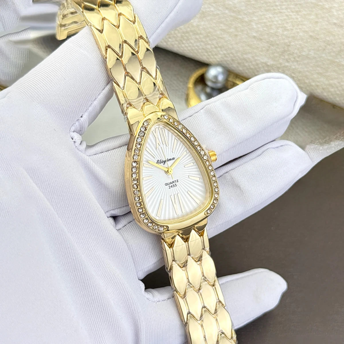 

Винтажные часы-браслет с подвеской в виде совы и крыла, синие часы-браслет с бусинами, модные женские часы-кулон, элегантное ювелирное украшение в подарок