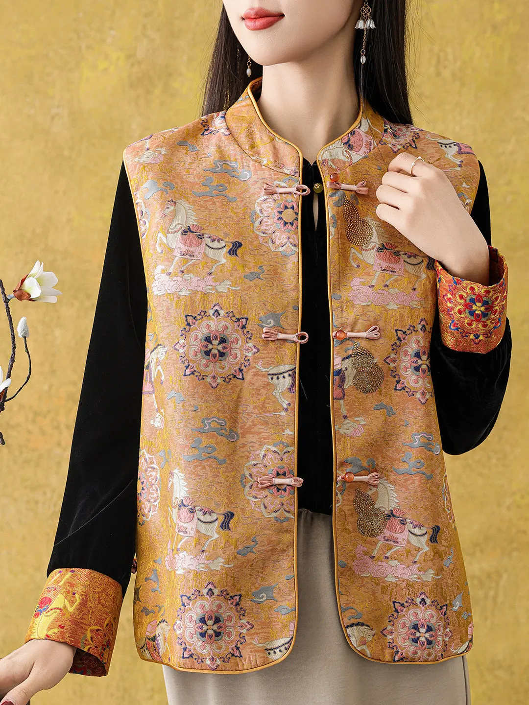 

2026 Year of the Limited High End Chinese Style Stand Collar Loose Sleeveless Satin Jacket Cardigan Women New Style