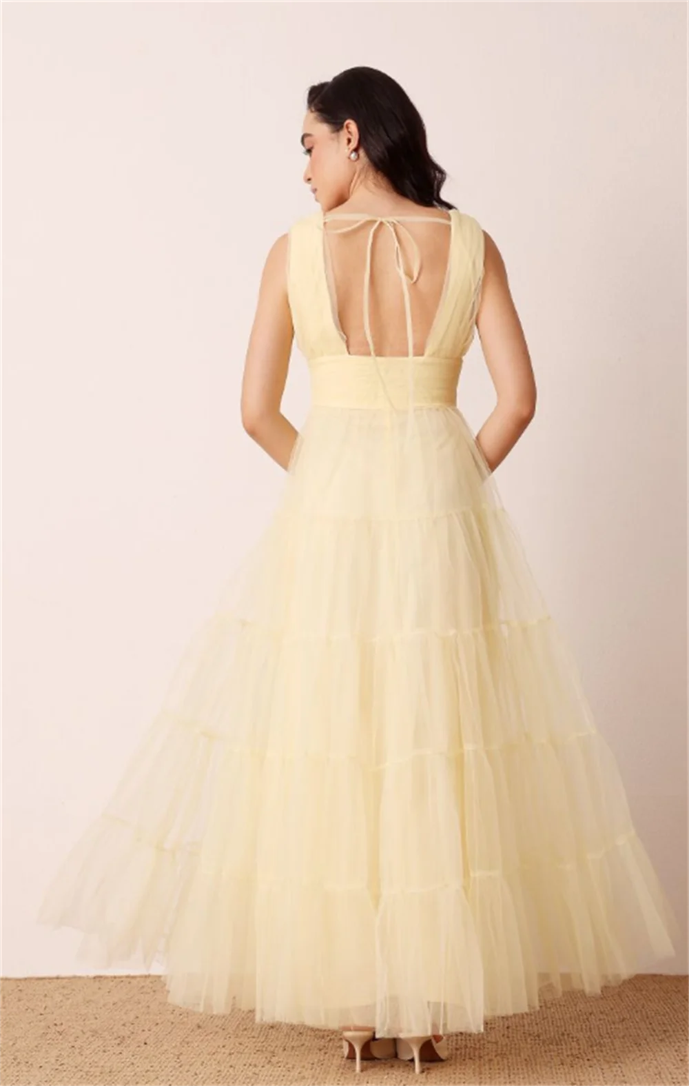 فساتين سهرة نسائية برقبة على شكل V بدون أكمام من التل على شكل حرف A فساتين لحضور الحفلات الموسيقية فساتين حفلات الكوكتيل الرسمية