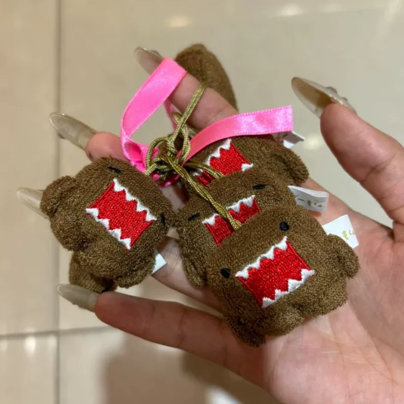 Cute Kawaii Domo Kun Keychain Key Ring Mascot Anime Pendant Bag Keychains Small Cartoon Animation Derivatives Decoration Gifts