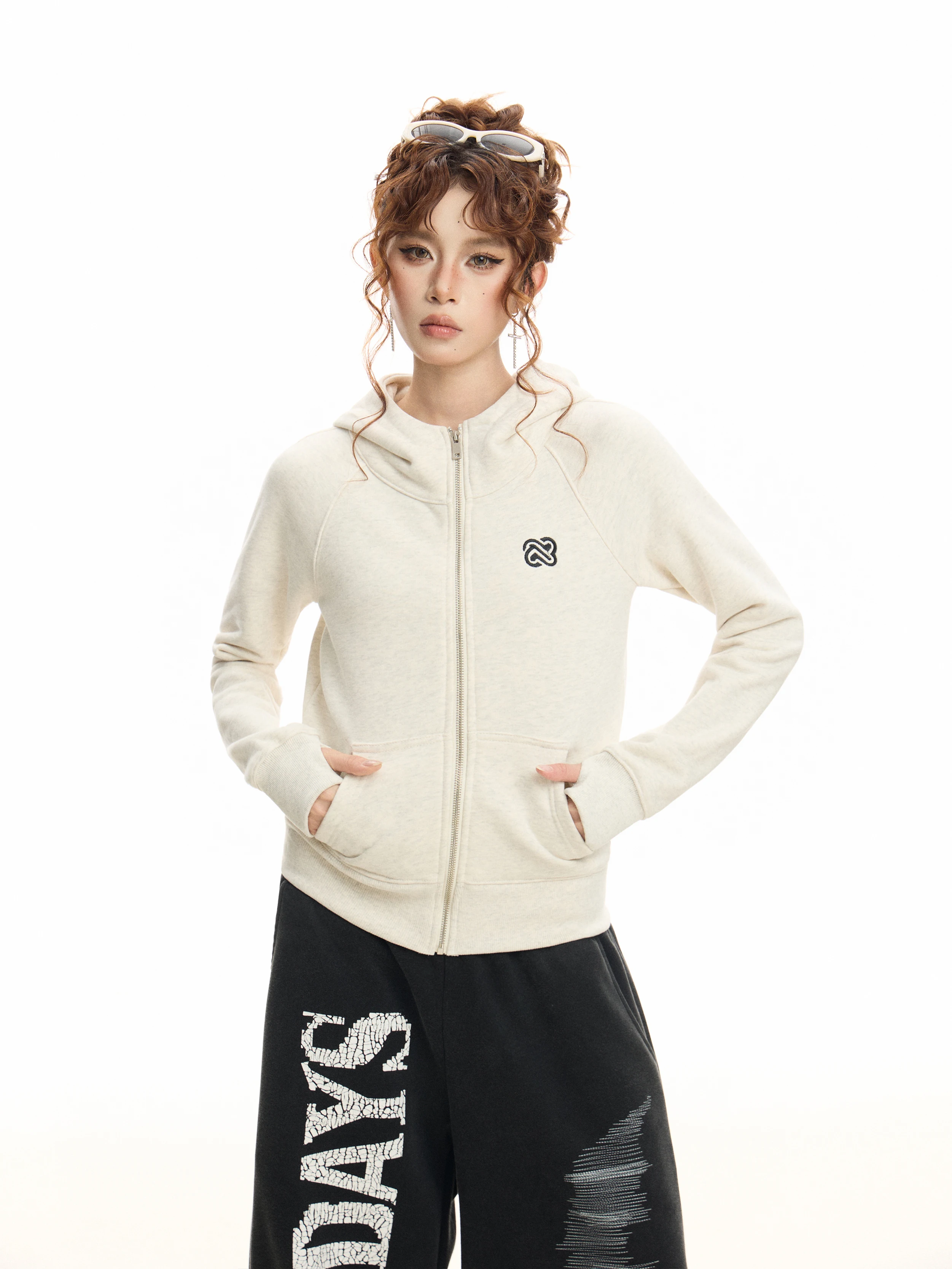 White Zipper Hoodie Jacket Women's Short Style Casual Slim Fit Cardigan Top Standard Version Long Sleeve Commute Style