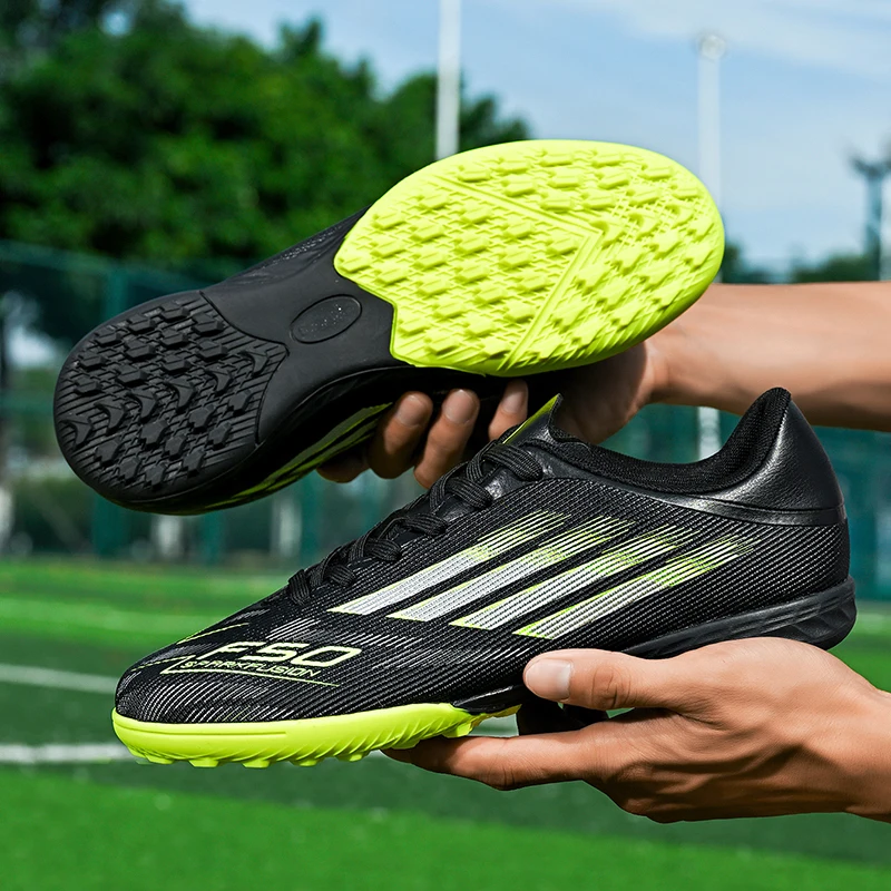 Novos homens profissionais botas de futebol macio tênis jogo sapatos de futebol ultraleve futsal de alta qualidade tf/fg unisex venda quente chuteiras
