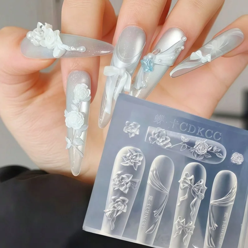 Eine Nagelkunstform aus Magnolienblüten, Blumenmustern, dreidimensionalen Schnitzereien, transparente Silikonform – Detail 5