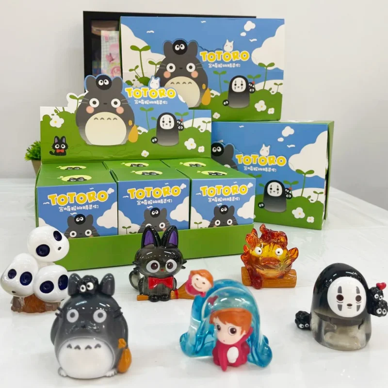 Auf Lager Studio Ghibli Elfen Blind Box Totoro Calcifer Desktop-Ornamente Anime-Sammlung Überraschungs-Festgeschenk Fan-Trendspielzeug