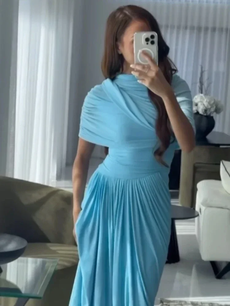 Élégant châle plissé robe longue femmes asymétrique Hallow Out mince solide robes longues 2025 été dame soirée robe bleu clair