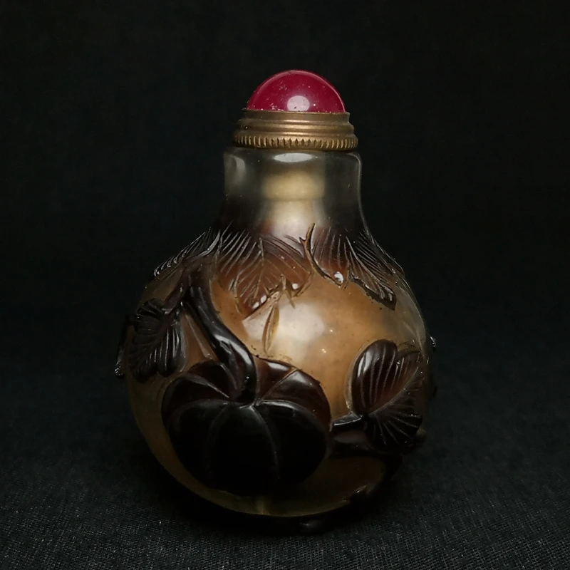 YIZHU CULTUER ART Size 2.4 Inch Chinese Old Beijing Glaze Carving Cricket Pumpkin Statue Snuff Bottle Collection