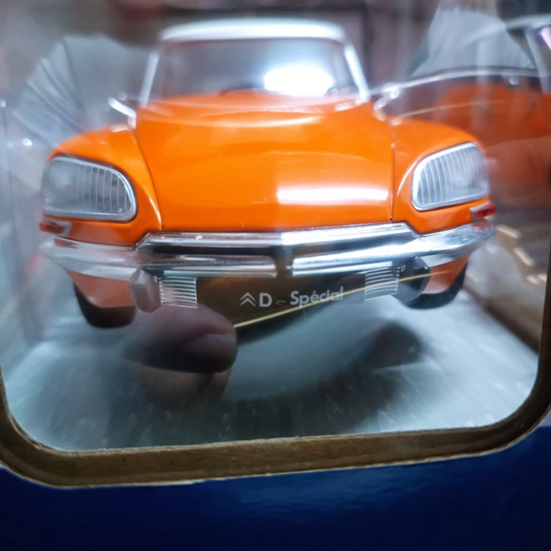 1:18 Scale Citroen D SPECIAL Alloy Car Model Ornaments