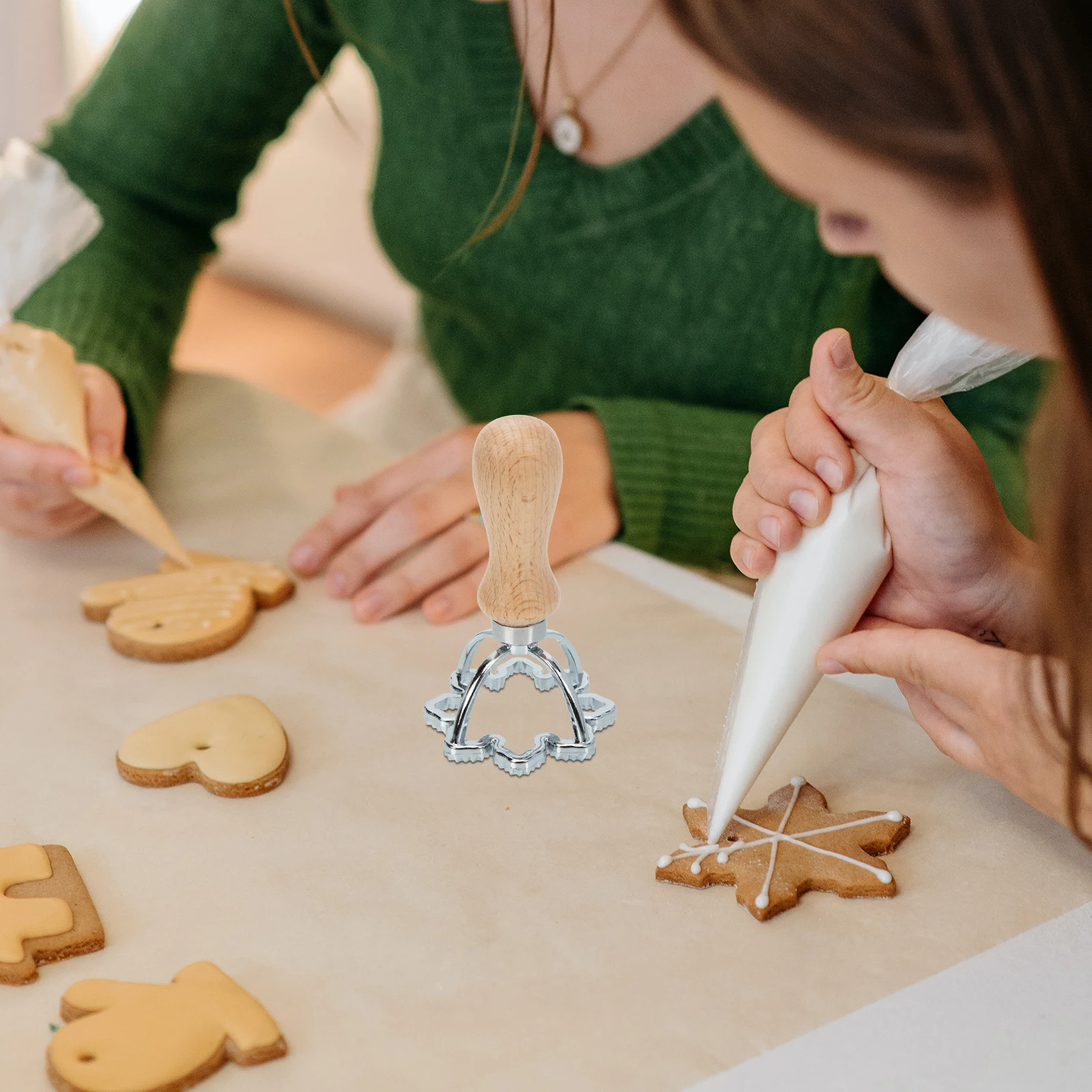 

Biscuit Mold Cookie Cutters Zinc Alloy Wood DIY Supplies Hygienic Tools Baking Pan Lovely Shape COOKIE Set