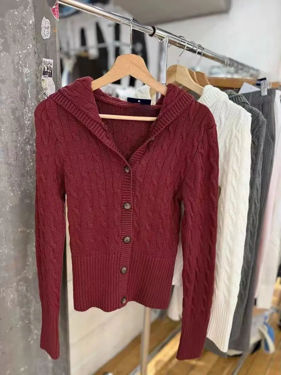 

Brandy American Sle Knitted Slim Fit Button Cardigan Sweater with Hat for Autumn And Winter Single Button Open Coat Jaet