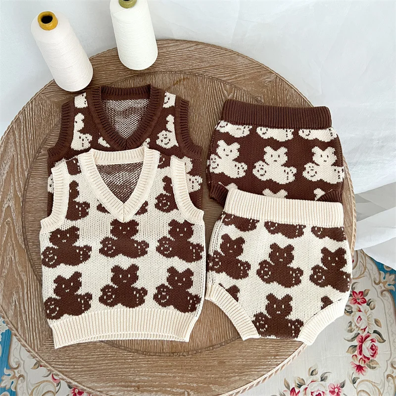 2026 Autumn New Baby Sleeveless Clothes Set Boys Girls Cartoon Bear Knitted Vest + Casual Shorts 2pcs Suit Toddler Outfits