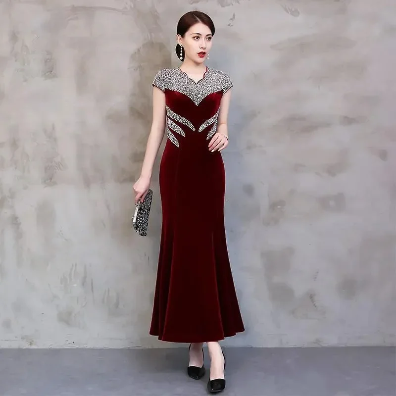 Middle-Aged Mother Diamonds Edding Golden Velvet Women's Dress New Fashion Long Sleeve Autumn V-Neck Temperament Dresses Female