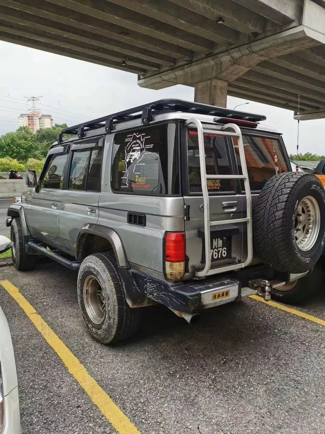 Aluminum Alloy Flat Roof Rack For Land Cruiser Lc76 Lc80 Lc90