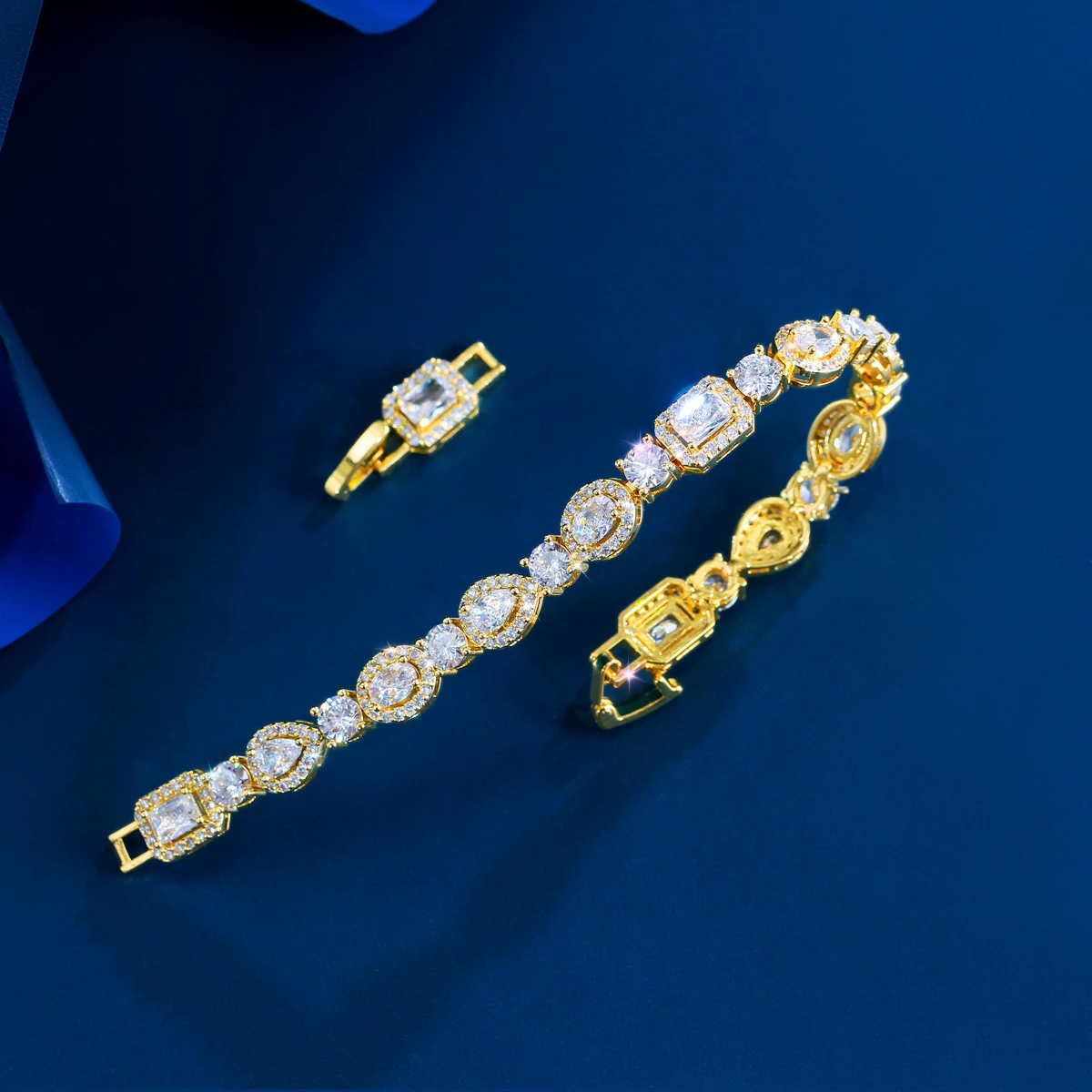 CWWZircons Luxuriöses Geometrisches Afrikanisches Cubic Zirconia Braut- und Verlobungsarmband für Frauen in Silberfarbe für Partyschmuck S0173 – Detail 6
