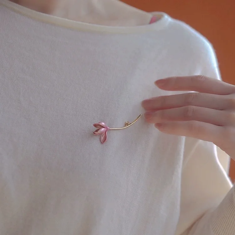 Broche de flor de loto rosa para mujer y niña, alfileres de Metal, etiqueta de esmalte, sombrero, gorra, traje, abrigo, accesorios de moda japonesa