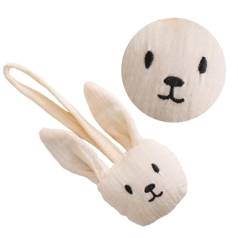 J15U مشبك مصاصة مريح مع قلادة على شكل أرنب حامل حلمة الطفل بجانب السرير #5