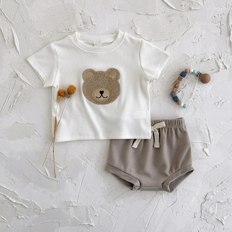 

Children's Casual Breathable Summer Clothing with Round NeckTSolid color shirt and shorts two-piece set, summer thin style, bear
