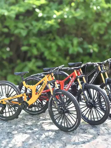 1:6 Scale Alloy Mountain Bike Model Realistic Gear Toy with Front & Rear Shock Absorbers Christmas Gifts for Bicycle Enthusiasts