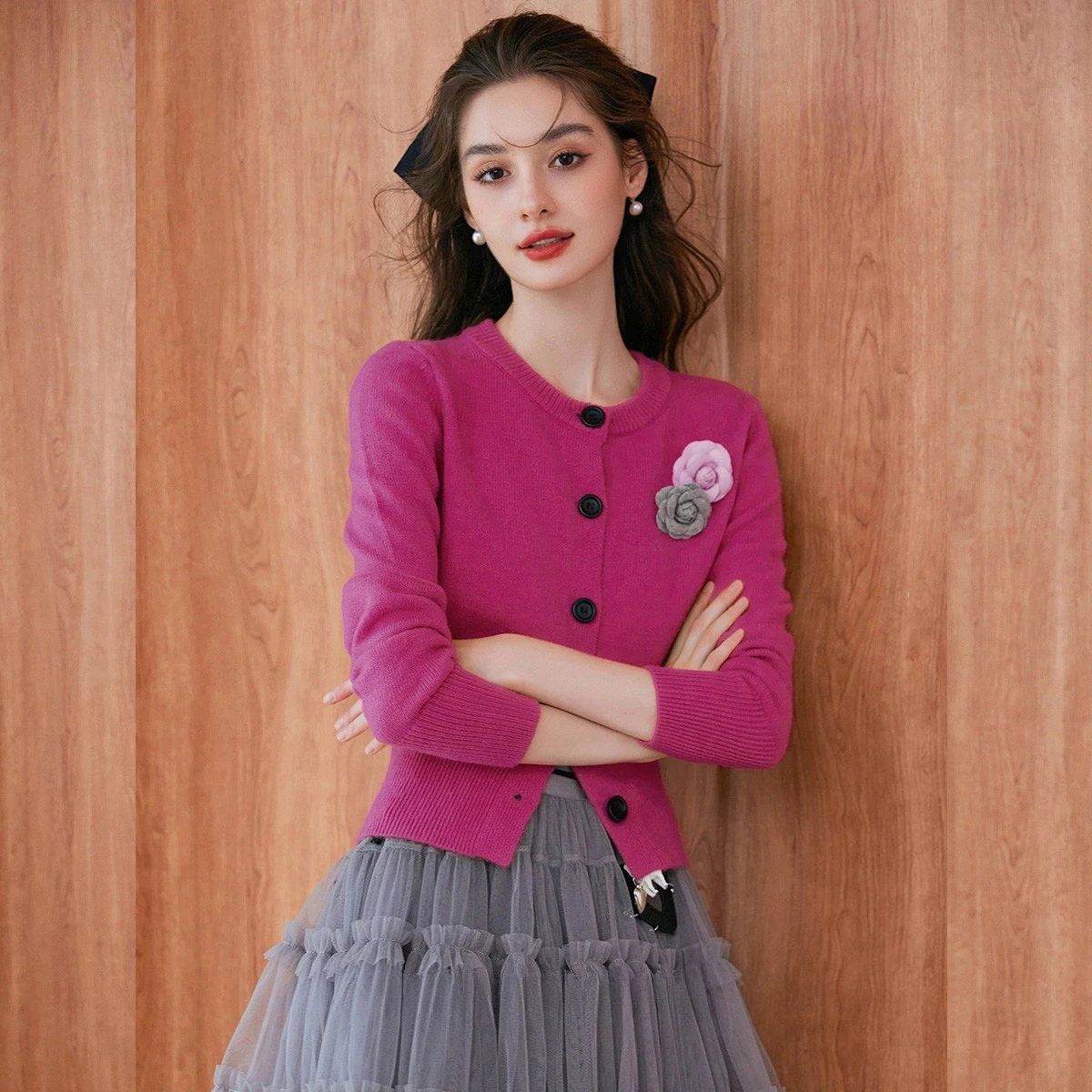 LOUIS YAO جديد أنيق انفصال زهرة سترة مشغولة من الصوف 2025 الخريف بلايز الجولة الرقبة مايكرو مطاطا المرأة محبوك سترة