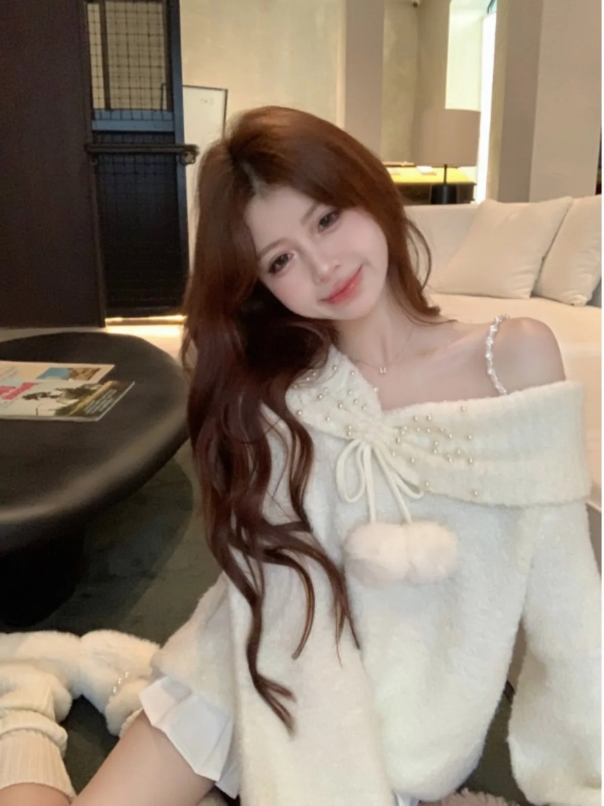 Sweet Soft Long Sve oulder Bared Knitted Sweater Women's Summer 2025 New Sle Casual Chic Voluminous Ball Decoration