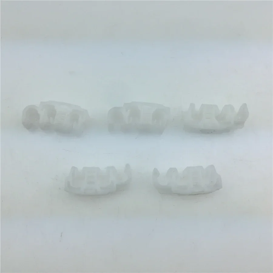 

Для Santana Sang Chery автомобильная трубная карта, линия шасси, пластиковый жгут проводов, защелкивающийся зажим, зажим для труб, 3 отверстия