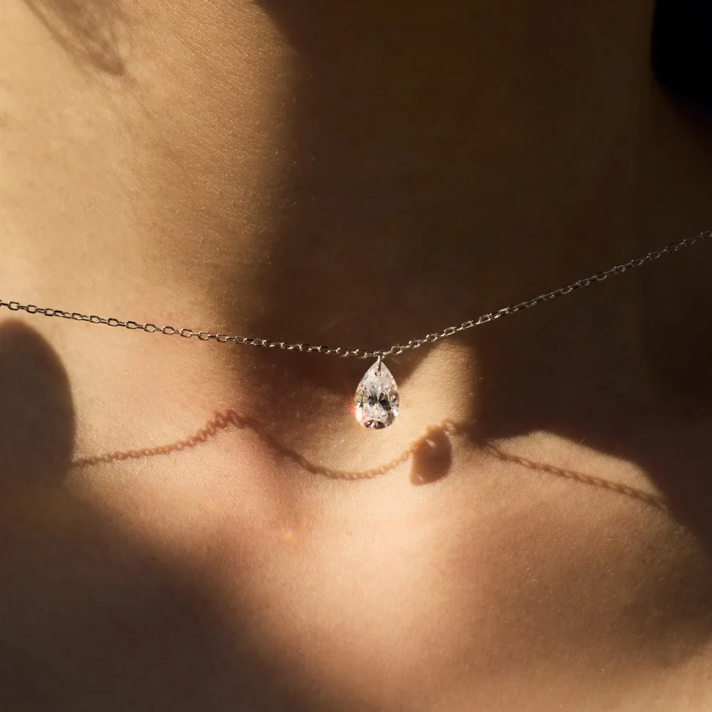 

New S925 Silver Necklace Women's Fish Tears Single Water Drop Zircon Pendant Classic Women's Clavicle Chain