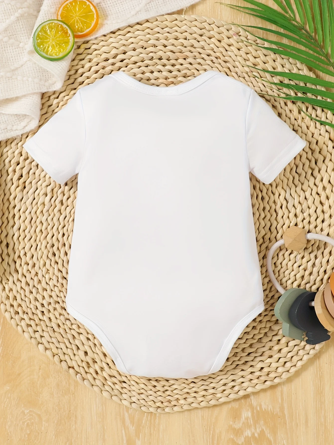 Me And Mommy Love Daddy Baby Onesie, Round Neck Short Sleeve Spring And Summer Fashion Clothing., Perfect For Outdoor