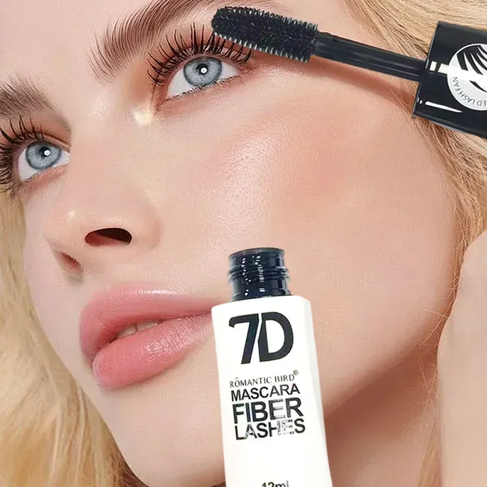 Mascara fibre 7D — — Haute intensité de couleur, noir riche, formule hypoallergénique |   Effet de faux cils super longs et extra épais