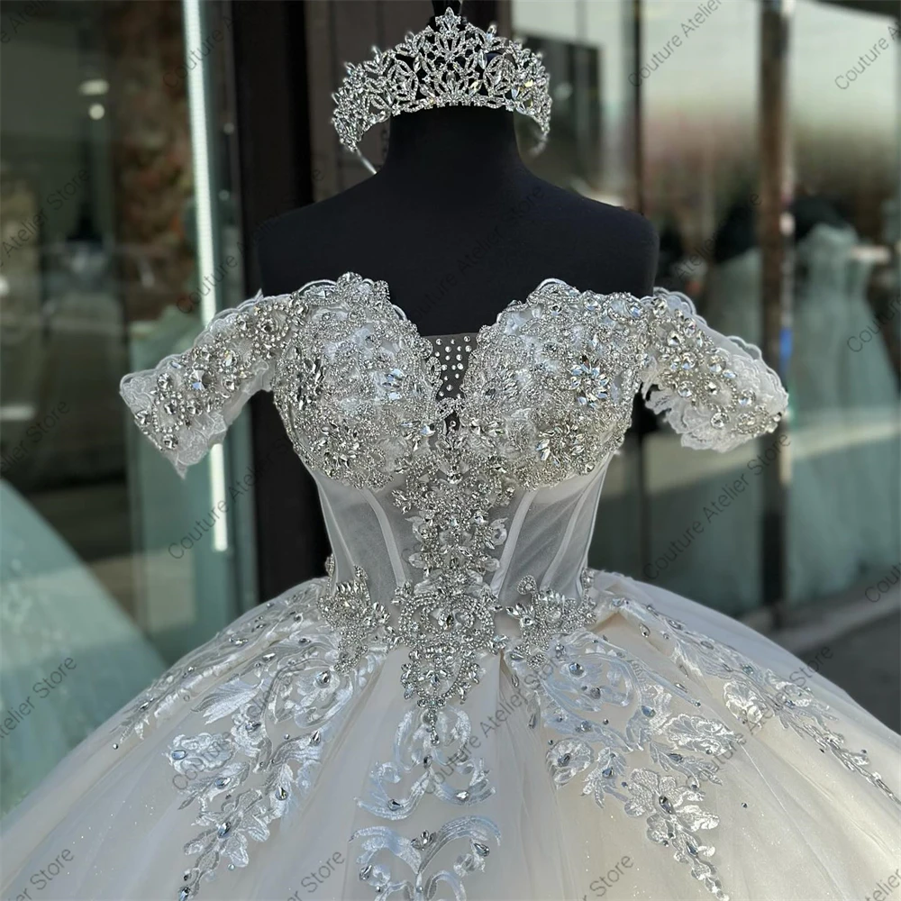 Alluring White 15 Year Old Quinceanera Dresses Beaded Crystal Appliques Princess Ball Gown Birthday Party Dress Customized