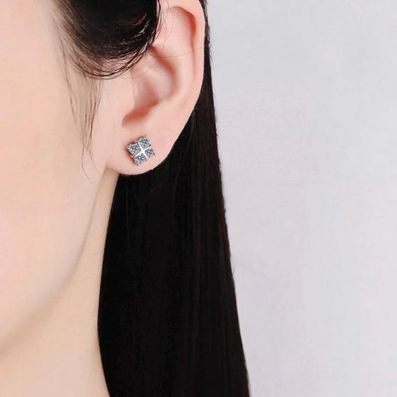 Lnkry Ohrstecker mit vierblättriger Blume aus 14 Karat Gold, funkelnder 3 mm Moissanit-Ohrring für Damen, koreanischer INS-Schmuck im schlichten Stil – Detail 7
