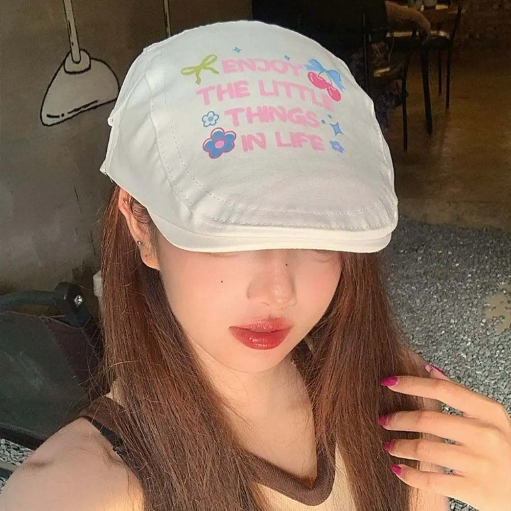 

Adjustable Cherry Graffiti Forward Hat Embroidey Vintage Painter Hat American Visor Y2k Beret Teenagers