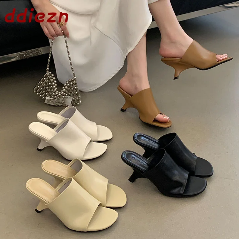 

Модные женские элегантные шлепанцы с квадратным носком, сандалии на среднем каблуке, повседневная женская обувь, элегантные туфли на каблуке 5 см, новинка 2026 года