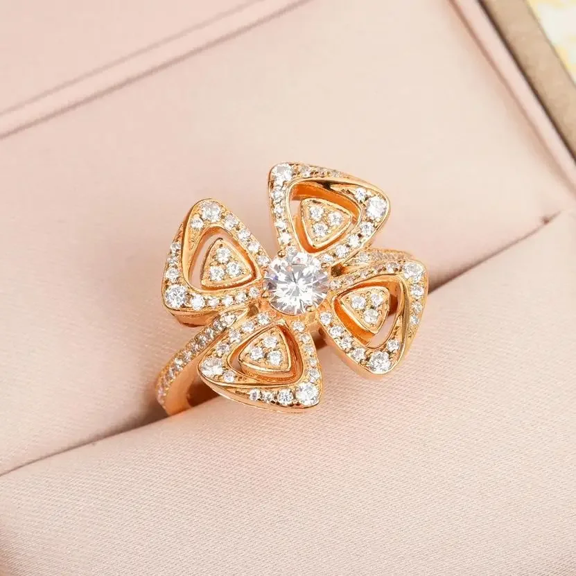 

Europe America Famous Designer Jewelry Rose Gold Silver Flower Crystal Diamond Luxury Ring Women Fine Brand Trend