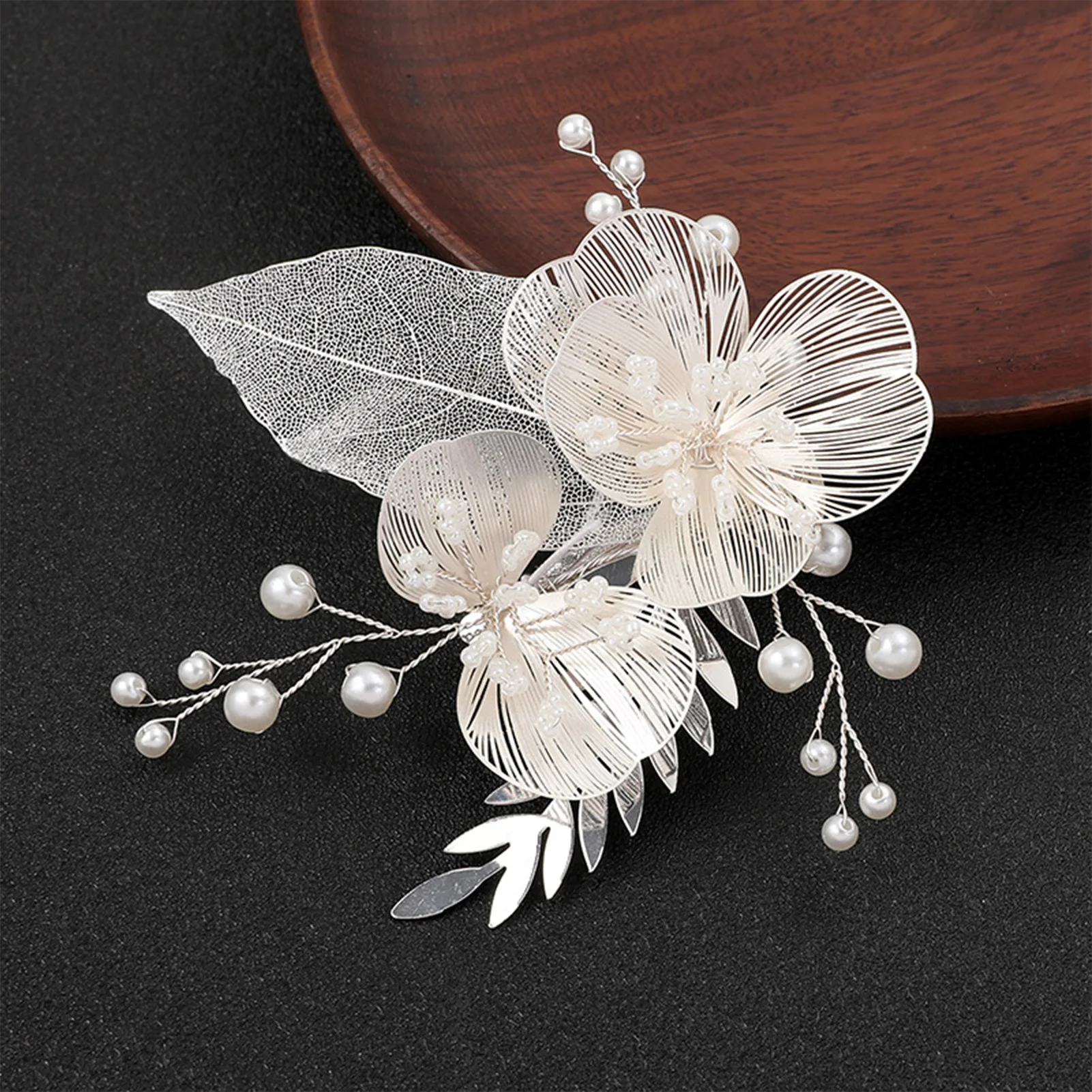 

Gold/Silver Color Alloy Flower Leaf Hairpins Side Clips Pearls Hairgrips Fashion Bride Wedding Hair Jewelry Floral Headpieces