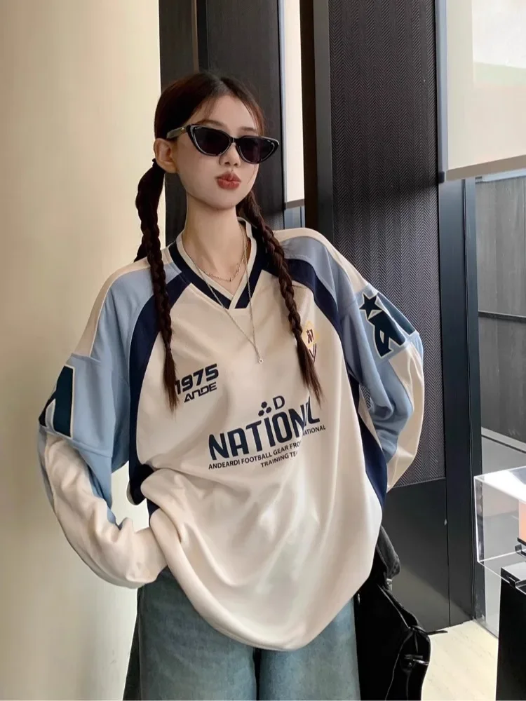 

ADAgirl American Retro V-neck Sporty T-shirts for Women Long Letter Print Sleeve Tops Contrast Color Kpop Oversized Clothes Chic