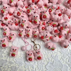 Handmade 4cm Knitted Mini Fudge Strawberry Pink Pig Keychain Creative Crochet Keyring For Car Accessories Doll Keyring Wholesale