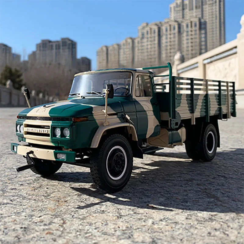 Century Dragon 1:24 Jiefang CA141 truck, old Jiefang car model, New Year gift for seniors