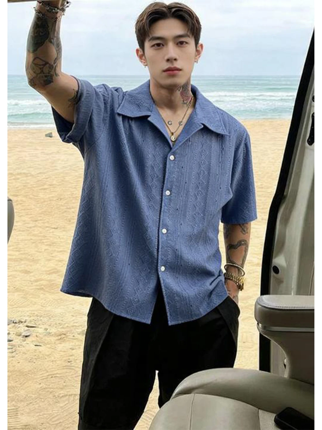 

Hawaii Vacation Style Ice Silk Hollow out Casual Shirt Men's Handsome Cuban Collar Short Sleeve Loose Weave Half Sleeve