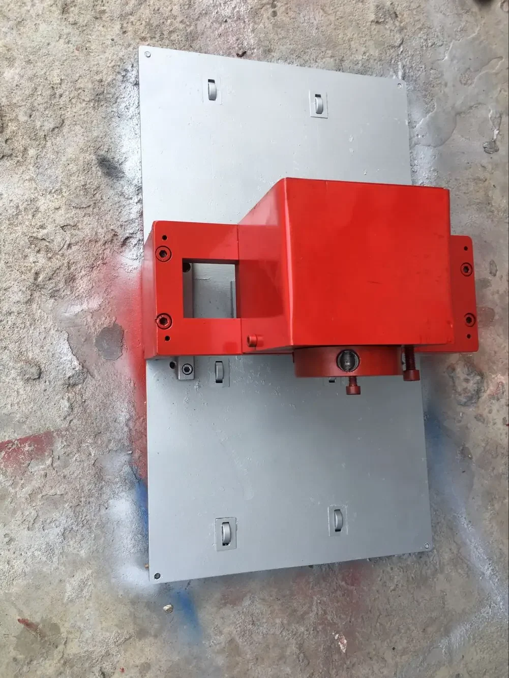 Handbediende voertuig auto licentie nummerplaat pers drukmachine