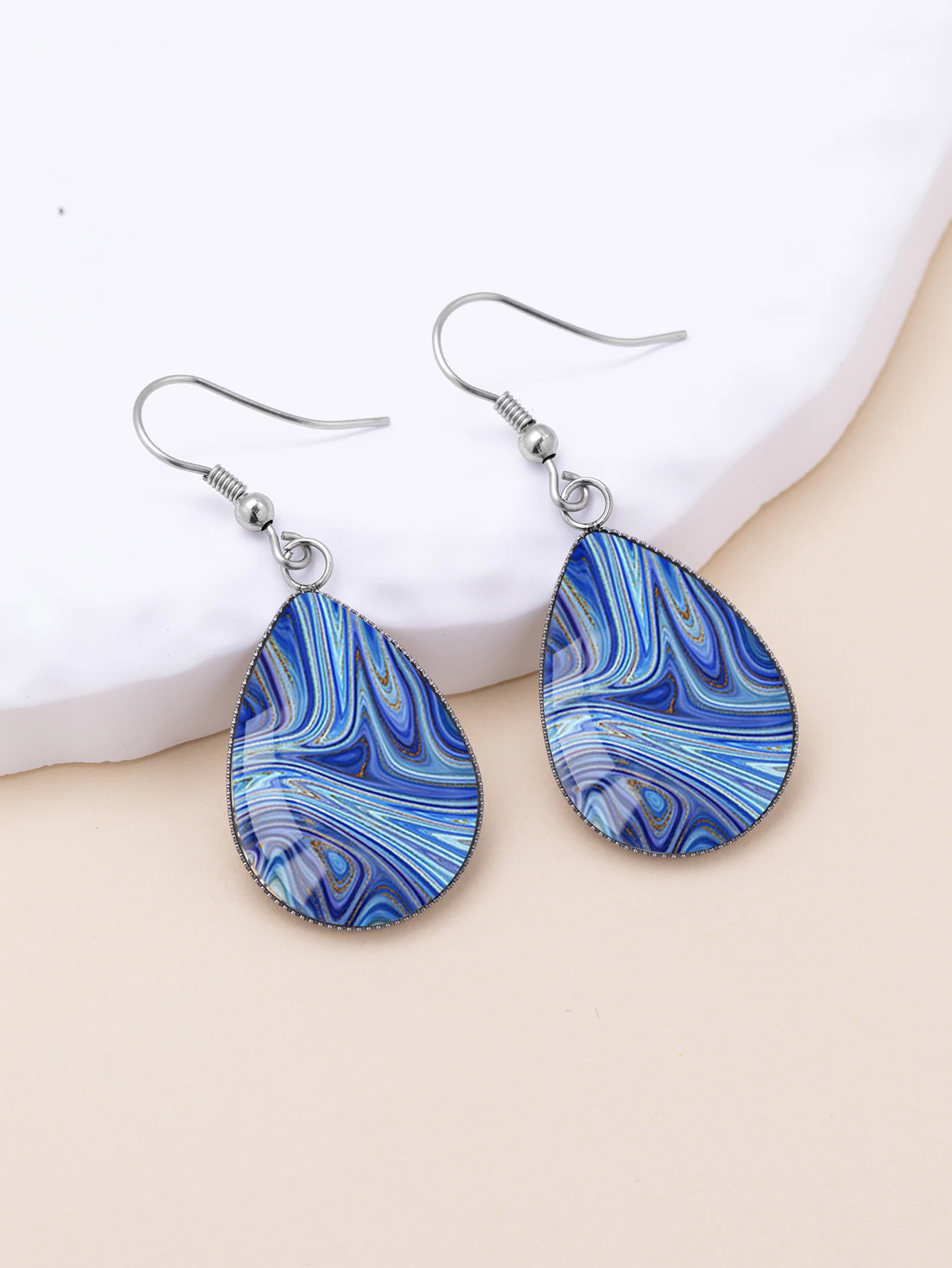 1 Paar blaue Ohrringe mit Wellenmuster, konvexem Glas und Wassertropfen-Ohrhaken aus 316er Edelstahl, klassischer und schlichter Stil, geeignet für Frauen als Schmuck oder Geschenk für den Alltag.