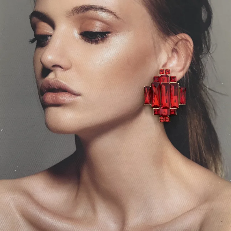 

New Arrival Light Luxury Geometric Long Strip Square Zircon Earrings Women's Fashion Elegant Exaggerated Stud Earrings Jewelry