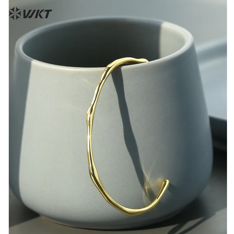 

WT-B645 New Arrival 18k Gold Plated Simple Expensive Microwave Wave Shape Adjustable Women's Luxury Fine Bangle